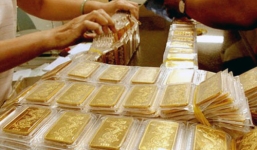 Giá vàng hôm nay 22/10: Tiếp tục giảm giá
