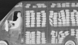 'Mắt thần' nhìn xuyên thấu phát hiện tội phạm khủng bố