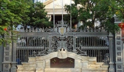 Chiêm ngưỡng hàng cổng đắt giá nhất của đại gia Việt