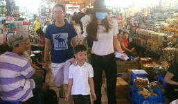 Hồ Ngọc Hà đưa con trai đi chợ giữa 'bão' scandal