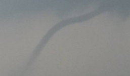 Xuất hiện vòi rồng cao hơn trăm mét ở Vũng Tàu