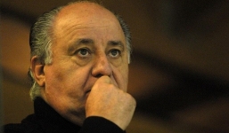 Bill Gates tuột mất ngôi vị giàu nhất trong 30 phút