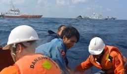 Tàu cứu hộ ngư dân gặp nạn ở Hoàng Sa bị tàu Trung Quốc cản trở