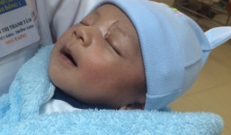 Người thân lo lắng vì bé trai bị đâm xuyên não có dấu hiệu bất thường