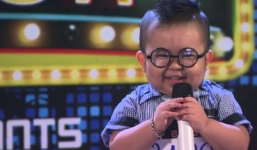 Bé mập Ku tin hát 'Hồn quê', nhảy 'Trống cơm' gây sốt trên sóng truyền hình