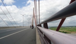 Nam thanh niên bất ngờ nhảy cầu Cần Thơ tự tử