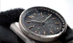 Đại gia chi 1,6 triệu USD mua lại đồng hồ cũ 