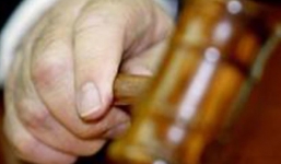 Hi hữu: Vợ cưỡng hiếp chồng để tạo chứng cứ ly dị