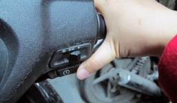 Làm thế nào để khởi động xe máy để lâu?