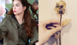 Hồ Ngọc Hà khoe hoa hồng vàng giá 200 triệu