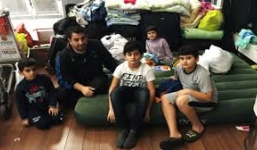 Bị Nga từ chối, nạn dân Syria biến sân bay thành nhà
