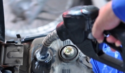 Đổ xăng đúng cách, không mất tiền oan 