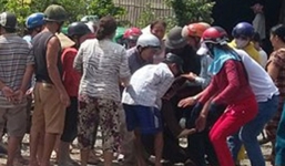 Tai nạn giao thông, mẹ ngất xỉu bên thi thể con gái