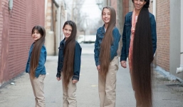 Bốn mẹ con có mái tóc dài kỷ lục