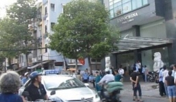 Nợ nần chục tỷ, đại gia thắt cổ, bắn súng vào đầu tự tử