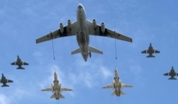 Video: Cận cảnh chiến đấu cơ Nga tiếp nhiên liệu trên không