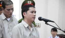 Vụ 'quan tài diễu phố': Một bị cáo được trả tự do