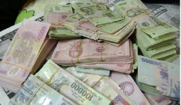 Bị tình cũ đoạt 7 tỷ đồng trong tài khoản ngân hàng