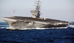 Siêu tàu sân bay Mỹ bị tàu ngầm Trung Quốc lén bám sát