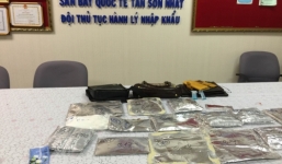 Nữ hành khách nước ngoài giấu 5 kg ma túy trong hành lý