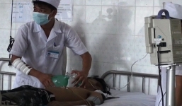 Rơi từ mái nhà xuống đất, một công nhân tử vong