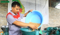 Nghỉ việc không lương, chế tạo máy đa năng thu chục tỷ