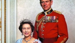 Chuyện tình 70 năm của nữ hoàng Anh và thị vệ Hoàng thân Philip