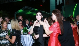 Kỳ Duyên, Tú Anh thân thiết như chị em tại sự kiện