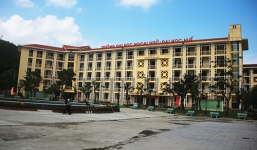 Đại học Ngoại ngữ Huế yêu cầu sinh viên mua sim Vinaphone