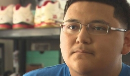 Kiếm trăm triệu mỗi tháng từ giày cũ