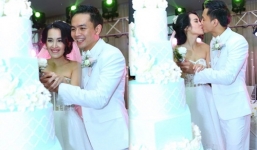 Văn Anh - Tú Vi hôn nhau say đắm trong đám cưới