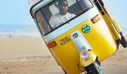 Video: Thanh niên lái xe Tuk tuk cực đỉnh, phá kỷ lục Guiness