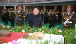Lãnh đạo Kim Jong-un viếng nguyên soái Triều Tiên
