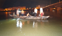 Tìm thấy thi thể nam sinh lớp 5 nhảy cầu tự tử