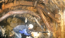 Vụ sập hầm thủy điện Đạ Dâng, 12 công nhân mắc kẹt: Xử phạt 325 triệu