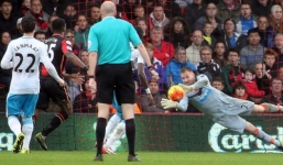 5 pha cứu thua đẹp nhất vòng 12 Premier League