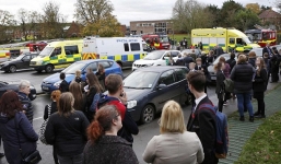 Kỳ lạ 40 học sinh ở Anh ngất xỉu chưa tìm ra nguyên nhân 