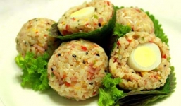 Video: Làm cơm nắm nấm Đông Cô cho bữa trưa cực ngon, cực đơn giản