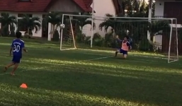 Video: Bắt chước Công Phượng, sao nhí Học viện HAGL sút panelka cực đỉnh