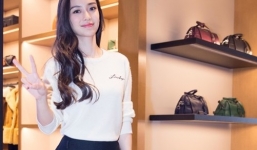 Angelababy đẹp rạng rỡ trong sự kiện