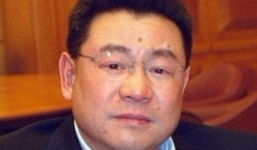 Tỷ phú Hong Kong mua kim cương xanh từng bị kết án hơn 5 năm tù