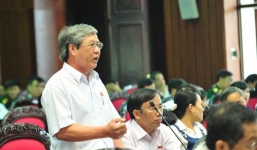 ĐBQH chúc Bộ trưởng Phạm Vũ Luận không sai sót trong cải cách GD-ĐT