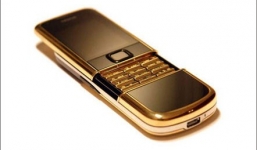 Tin tức mới nhất ngày 16/11: Nhặt được điện thoại gắn 112 viên kim cương