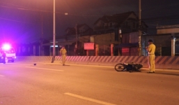 Hiện trường vụ người đàn ông say rượu đâm dải phân cách