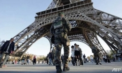 Tin tức kinh doanh ngày 16/11: Không khí kinh doanh “nặng nề” tại Pháp