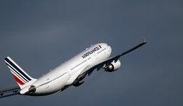 Hai máy bay Pháp phải hạ cánh khẩn cấp vì “đe dọa khủng bố”