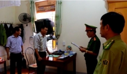 Hai cán bộ kiểm lâm bị bắt giữ vì vòi tiền người vi phạm