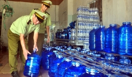 Nghệ An: 22/37 mẫu nước đóng chai không đạt chất lượng