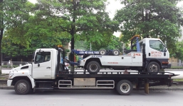 Xe hỏng giữa đường, gọi xe cứu hộ nào?