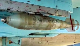 Máy bay Nga mang thông điệp 'Vì Paris' đi dội bom IS